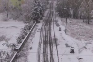 Ağrı beyaza b&uuml;r&uuml;nd&uuml;, yağış hayatı olumsuz etkiledi