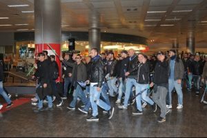 Napoli taraftarları T&uuml;rk basın mensuplarına sataştı
