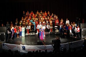 Bursa Nil&uuml;fer Kadın Korosu'ndan Kızılay'a &ouml;zel konser