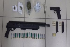 'Polis geldi atın' diye bağırınca yakalandılar