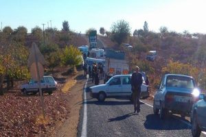 Şanlıurfa'da trafik kazası: 2 &ouml;l&uuml;, 12 yaralı