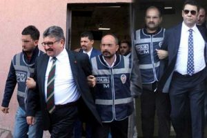 Burslar &ouml;ğrencilerin hesabına yatırılıyordu