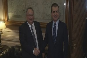 Yunan Dışişleri Bakanı Kocias ile g&ouml;r&uuml;şt&uuml;