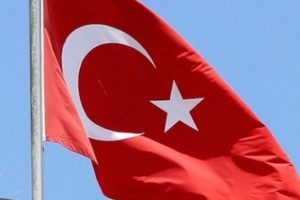 Arnavutluk'tan T&uuml;rk bayrağı kararı