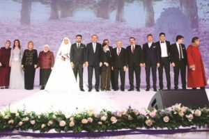 Bakan Faruk &Ccedil;elik, oğlunu evlendirdi