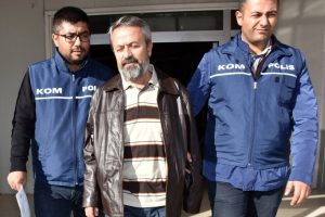 Eski Rekt&ouml;r Prof. Dr. Mustafa Acar FET&Ouml;'den tutuklandı
