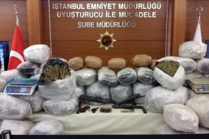 İstanbul'da uyuşturucu tacirlerine ağır darbe