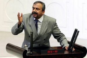 Sırrı S&uuml;reyya &Ouml;nder serbest bırakıldı