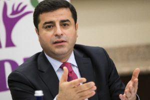 HDP Eşbaşkanı Selahattin Demirtaş tutuklandı!