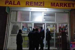 Adana'da market baskını: 1'i ağır 3 yaralı
