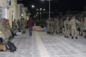 Sınırlarda her ihtimale hazır bekliyoruz