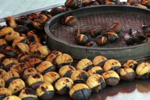 Bursa'da soğukların sağlıklı kebabı kestane