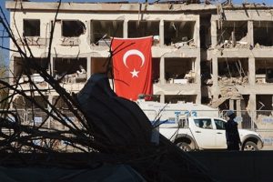 Diyarbakır saldırısı i&ccedil;in HDP'den m&uuml;thiş iddia