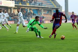 Bursaspor, deplasmanda Karab&uuml;kspor ile berabere kaldı