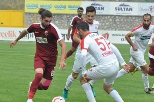 İneg&ouml;lspor, Kastamonuspor'u 2-1 mağlup etti