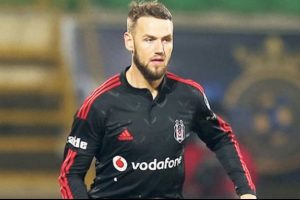Beşiktaş'tan ayrıldıktan sonra kendisini buldu!