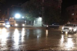 Tunceli'de izisiniz g&ouml;steriye polis m&uuml;dahalesi
