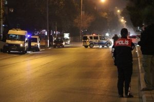 Emniyet m&uuml;d&uuml;rl&uuml;ğ&uuml; karşısında ş&uuml;pheli &ccedil;anta alarmı