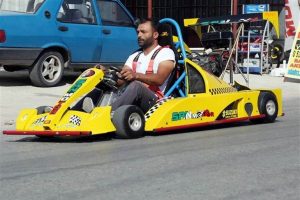Eşi motosiklete binmesine karşı &ccedil;ıkınca...
