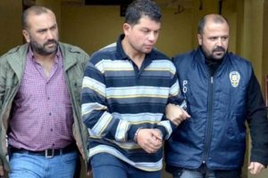 Suriyeli koca, 5 yaşındaki oğlunun g&ouml;z&uuml; &ouml;n&uuml;nde eşini &ouml;ld&uuml;rd&uuml;