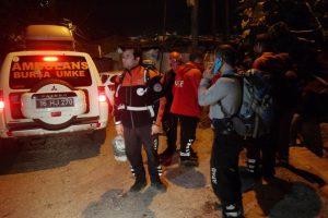 Bursa Uludağ eteklerinde kaybolan 2 kişi kurtarıldı
