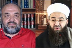 İhsan Elia&ccedil;ık'tan 'ateist' &ccedil;ıkışı