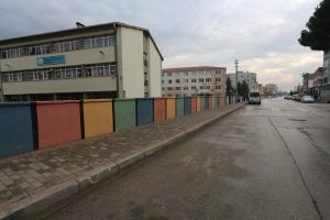 Bursa G&uuml;rsu'da okullar g&uuml;zelleştiriliyor