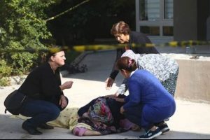 Tamirat sırasında 10. kattan d&uuml;şen kişi &ouml;ld&uuml;