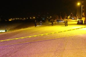 Yol trafiğe kapatıldı: Uzun s&uuml;re delil arandı