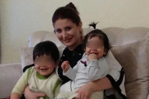 3 &ccedil;ocuk annesi kadın &ouml;l&uuml;me atladı