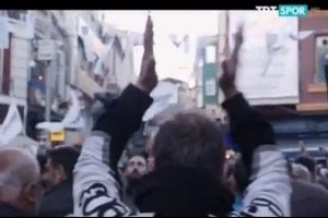 TRT'den bir skandal daha! Fenerbah&ccedil;e'ye k&uuml;f&uuml;rl&uuml; tezah&uuml;rat...
