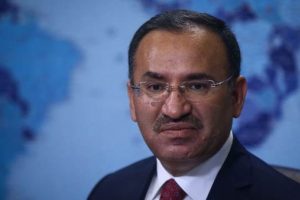 Bekir Bozdağ'dan ABD başkanlık se&ccedil;imine ilk yorum