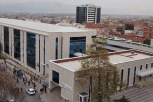 Bursa SGK'daki usuls&uuml;zl&uuml;k davası s&uuml;r&uuml;yor: FET&Ouml;'c&uuml; değiliz