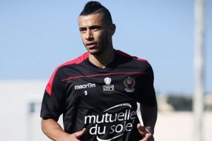 Yıldız futbolcu isyan etti! 'Ter&ouml;rist miyim ben?'