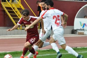 İneg&ouml;lspor sahasında kayıp!