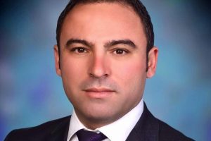 CHP'nin bildirgesine tepki g&ouml;sterip istifa etti