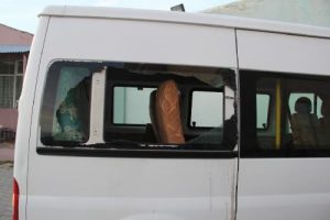 PKK korucu minib&uuml;s&uuml;n&uuml; taradı: 3 korucu şehit, 1 sivil hayatını kaybetti
