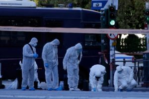 Atina'da Fransız B&uuml;y&uuml;kel&ccedil;iliği'ne bomba