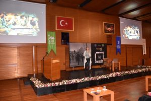 BursaFotoFest'in son konuğu Rus Sanat&ccedil;ı Chernyshova oldu