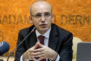 'K&uuml;resel ticaret sadece y&uuml;zde 1,7 b&uuml;y&uuml;yecek'