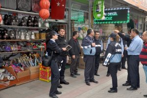 Bursa Karacabey'de kaldırım işgaline ge&ccedil;it yok