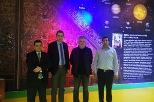 Usta fotoğraf&ccedil;ı Bursa Bilim ve Teknoloji Merkezi'ni gezdi
