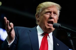 Trump'tan M&uuml;sl&uuml;man manevrası