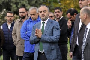 Alinur Aktaş, İneg&ouml;lspor'a "ge&ccedil;miş olsun" ziyaretinde bulundu