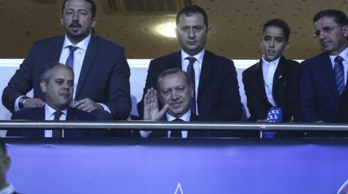 Erdoğan Kosova ma&ccedil;ını trib&uuml;nden takip edecek