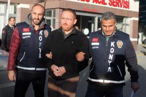 Sağlık &ccedil;alışanlarına FET&Ouml; operasyonu