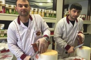 Pastırma sıcakları en &ccedil;ok onları mutlu etti