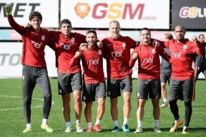 Galatasaray derbi hazırlıklarını s&uuml;rd&uuml;rd&uuml;