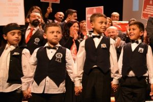 Bursa Nil&uuml;fer'de t&uuml;rk&uuml;ler Atat&uuml;rk i&ccedil;in s&ouml;ylendi
