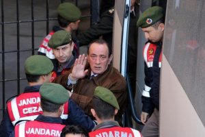 Alaattin &Ccedil;akıcı'dan ABD'deki se&ccedil;imlere dair a&ccedil;ıklama